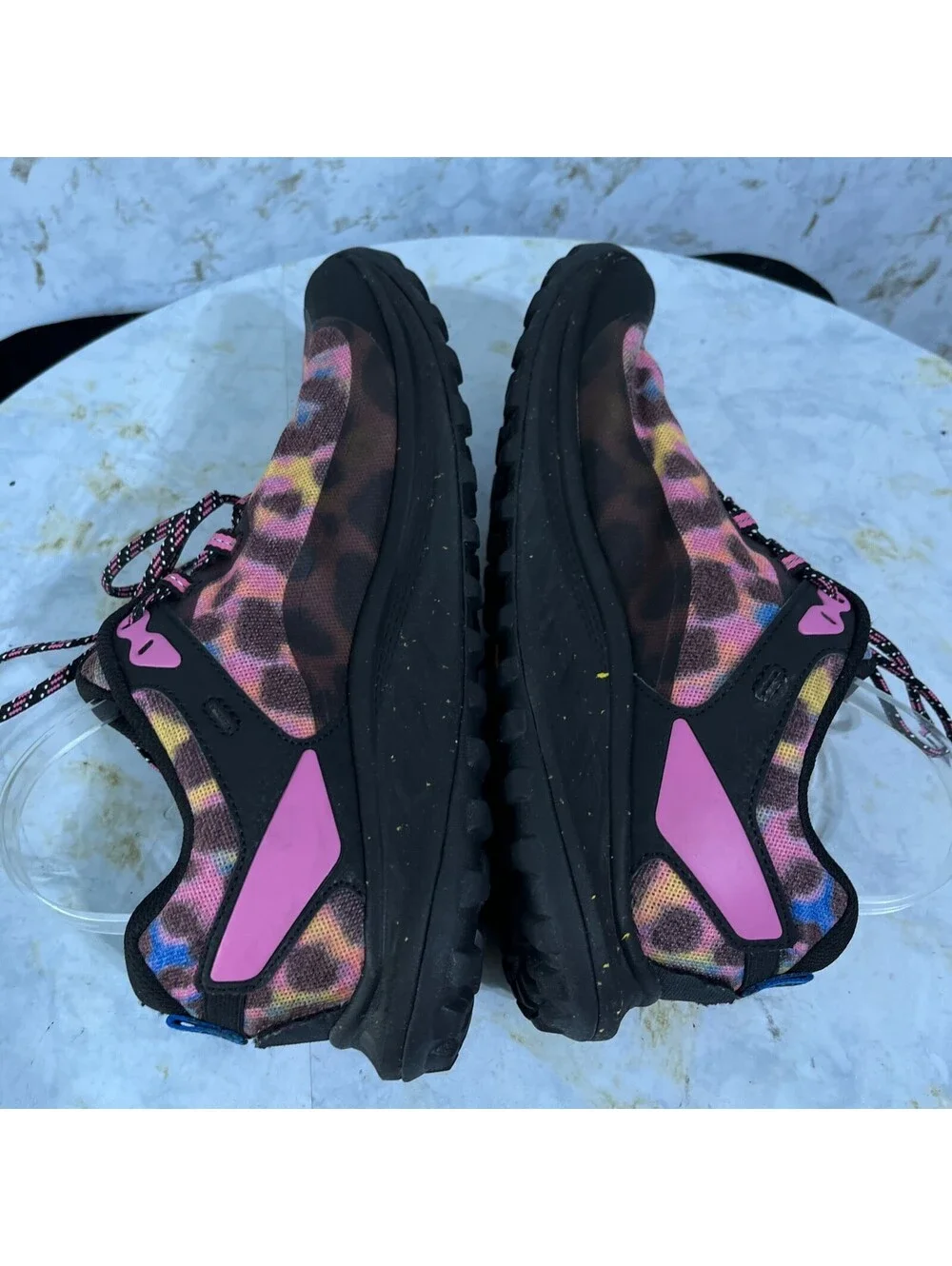 Merrell signs tread
